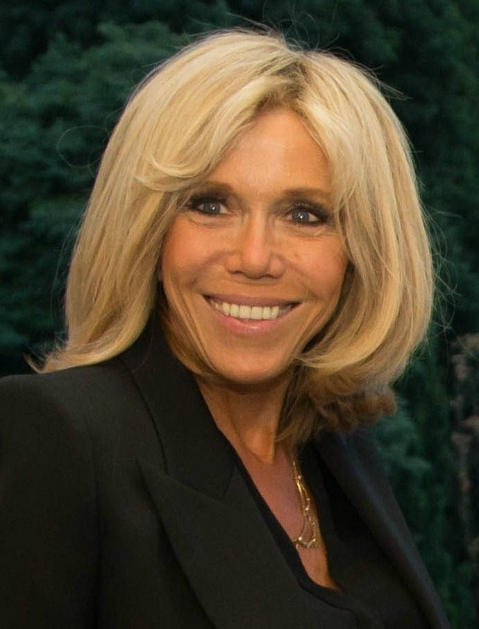 Brigitte Macron : La chirurgie esthétique pour être jeune et belle